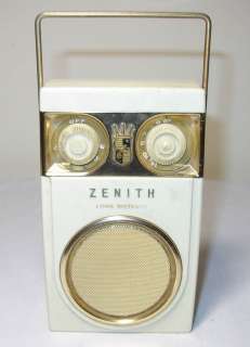 Vintage Zenith Royal 500 Deluxe Long Distance Transistor Radio/Owl 