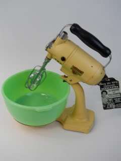 Vintage Sunbeam Mixmaster Model 1 Mixer Juice Attachment Jadeite Bowls 