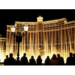  Spectators Watch the Water Fountain Show at the Bellagio 