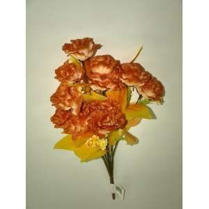  Gold silk rose bouquet